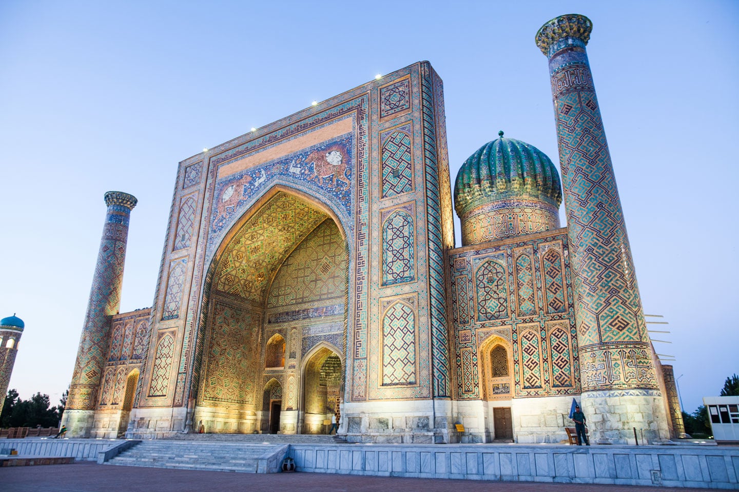 nbts-viaggi-uzbekistan-samarcanda-Registan-palazzo