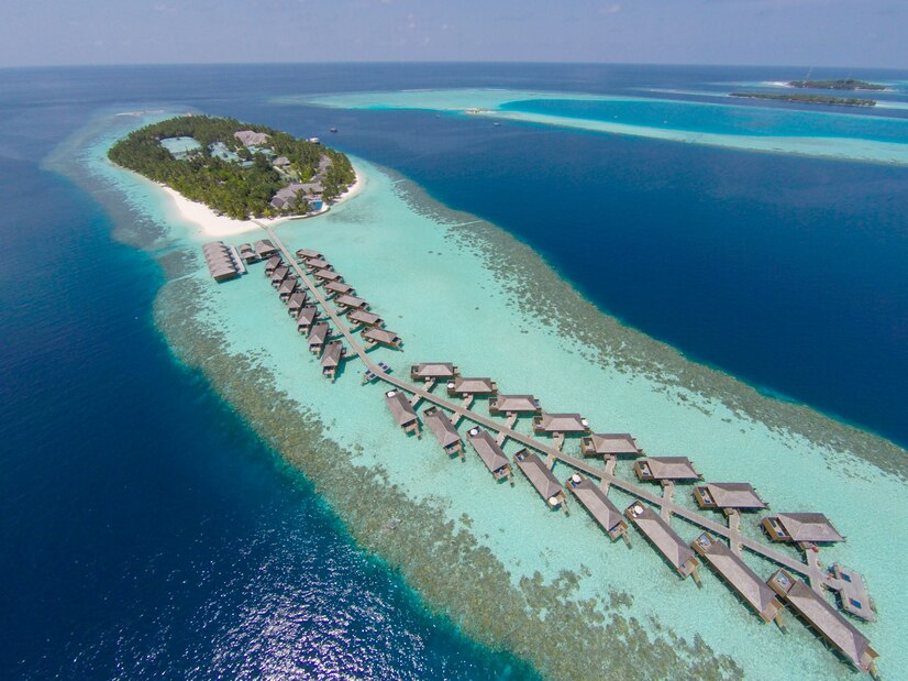 persone-drone-top-senza-bungalow_1253-590
